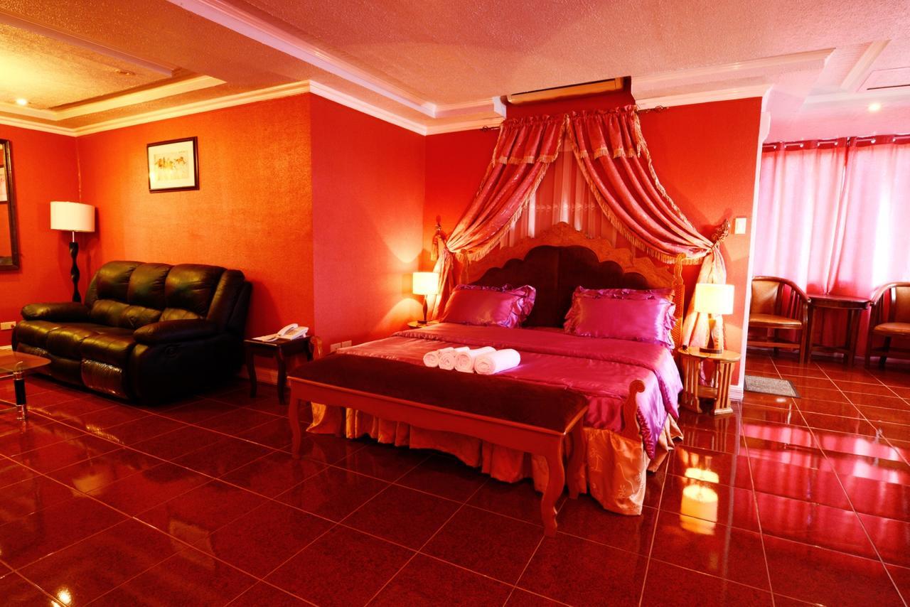 Jaimee'S Hotel, Resort And Restaurant Maasin  Zimmer foto